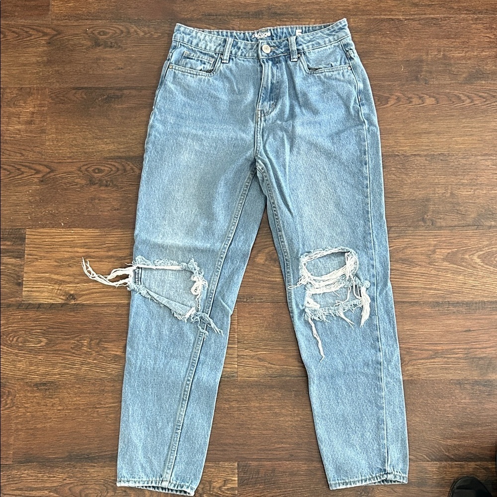 Refuge Vintage High Rise Mom Jeans Size 5 | Mom Jeans | High Rise